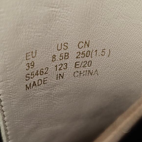 NEW Stuart Weitzman Laine Ankle Bootie Womens 8.5 Brown Leather Chelsea Fall - Picture 11 of 12